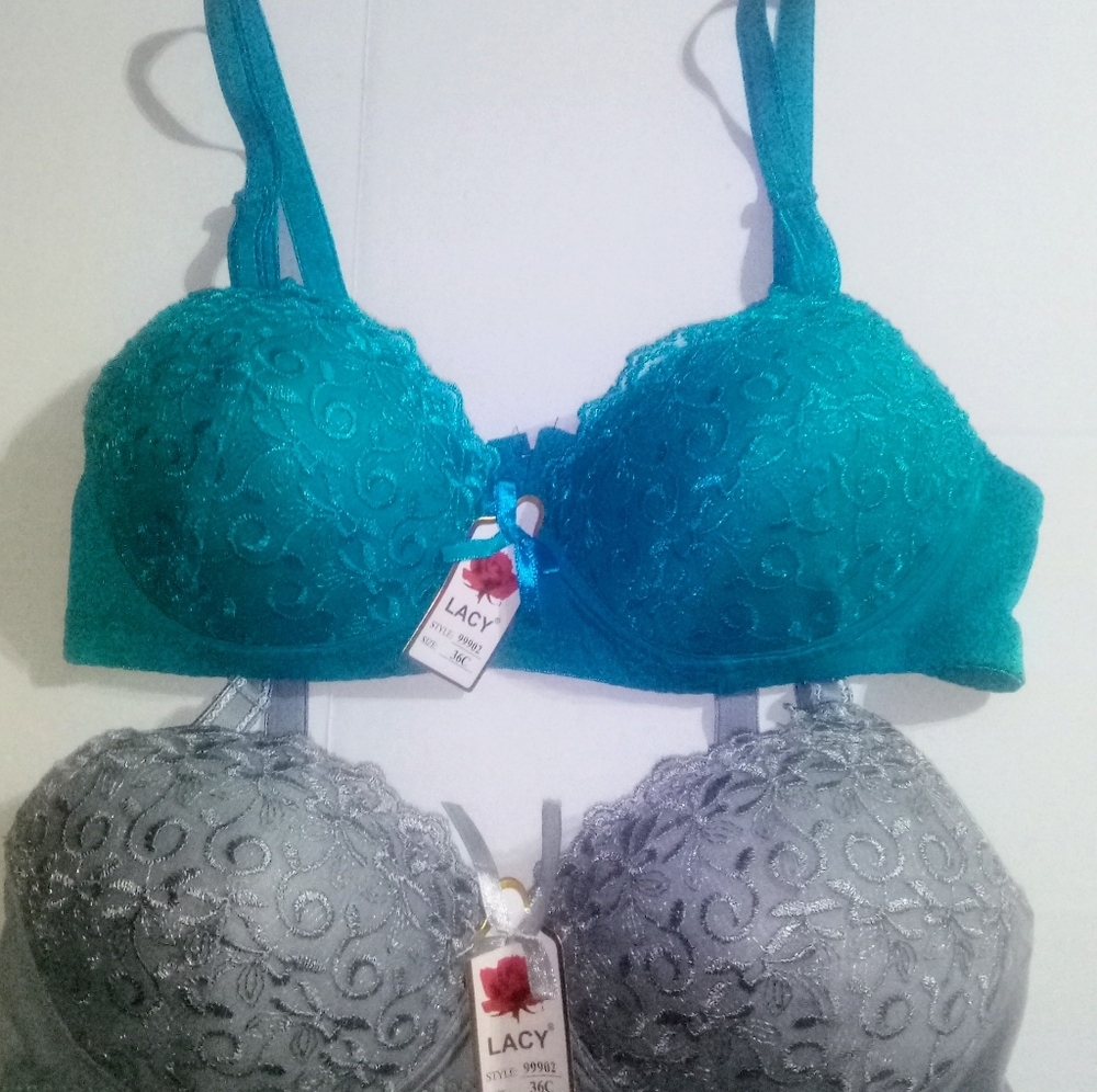2 Lacy bras new 36C